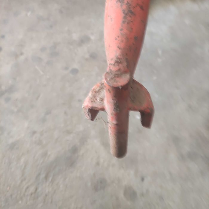 Abre-Regos praticamente novo, nunca usado.