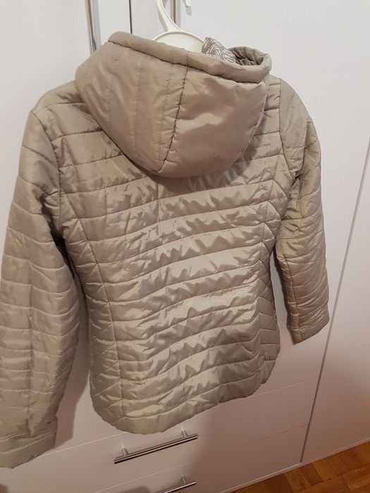 kurtka jesienna siwy odcień