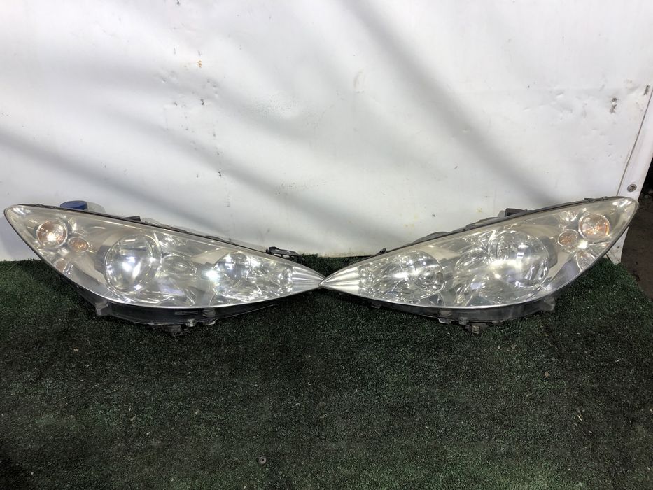 Передні фари Peugeot 308 пежо 308 2007-2011 фара оптика оригінал