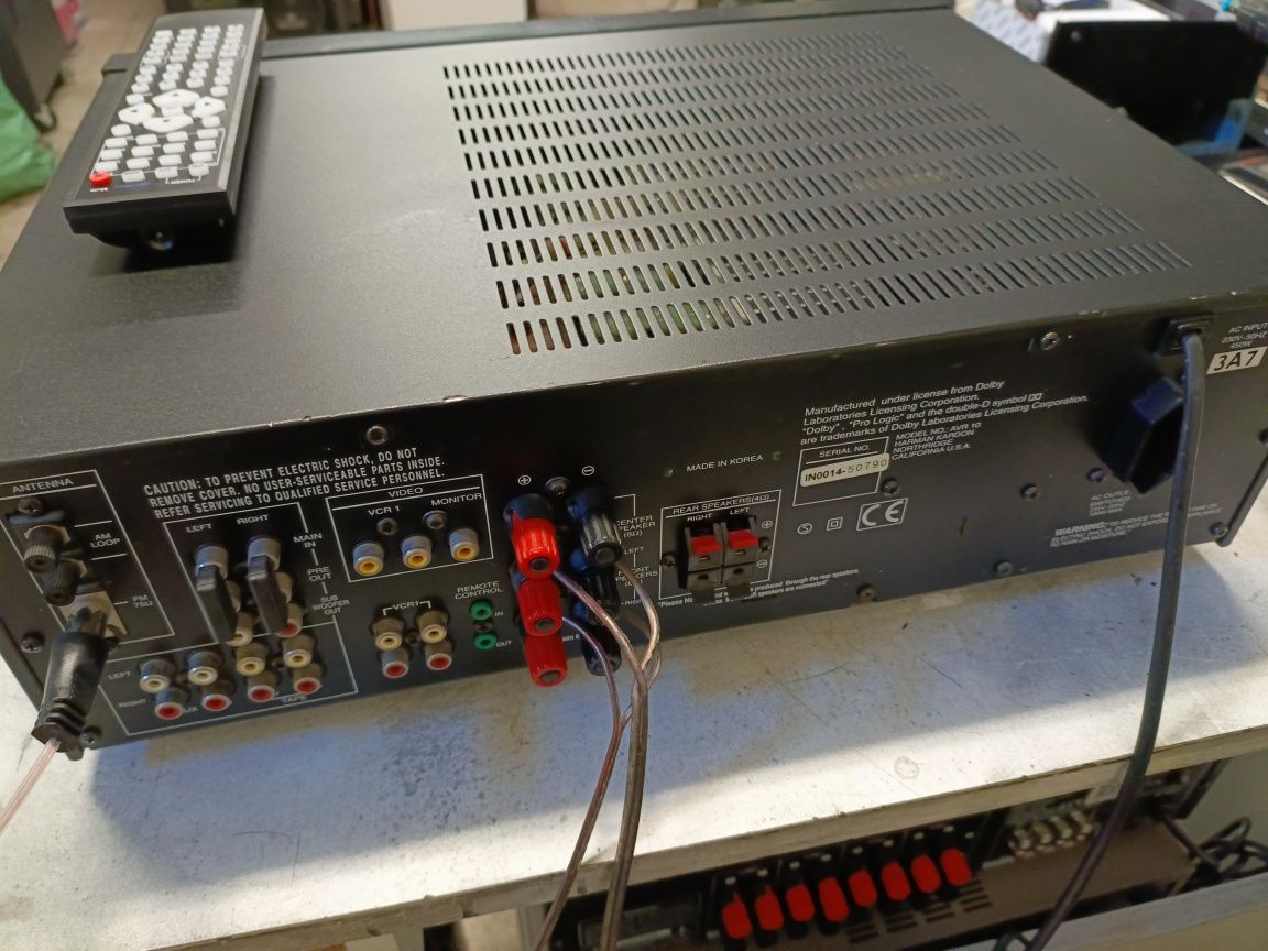 Amplituner Harman Kardon AVR 10, pilot