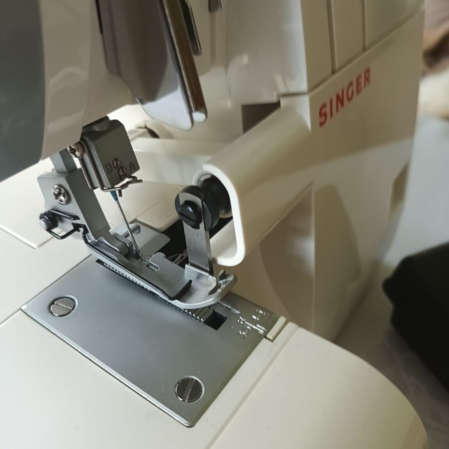Overlock Singer 14SH754