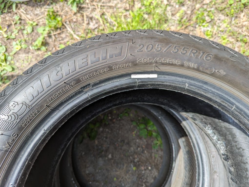 Michelin Defender r16 как новые