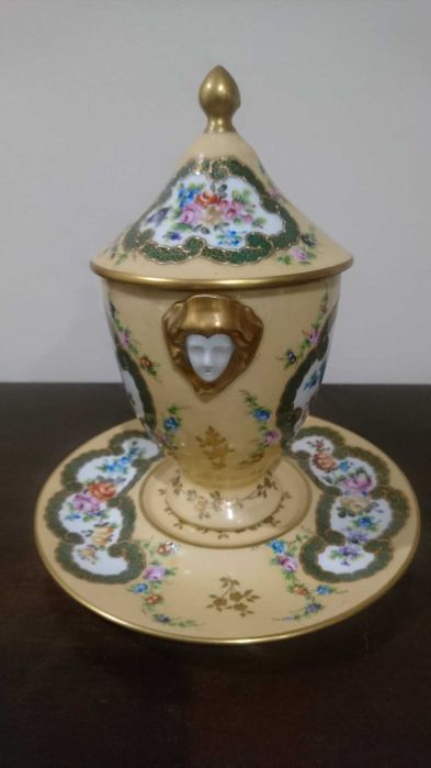 Porcelana Camile Le Tallec - Pote com tampa e Prato