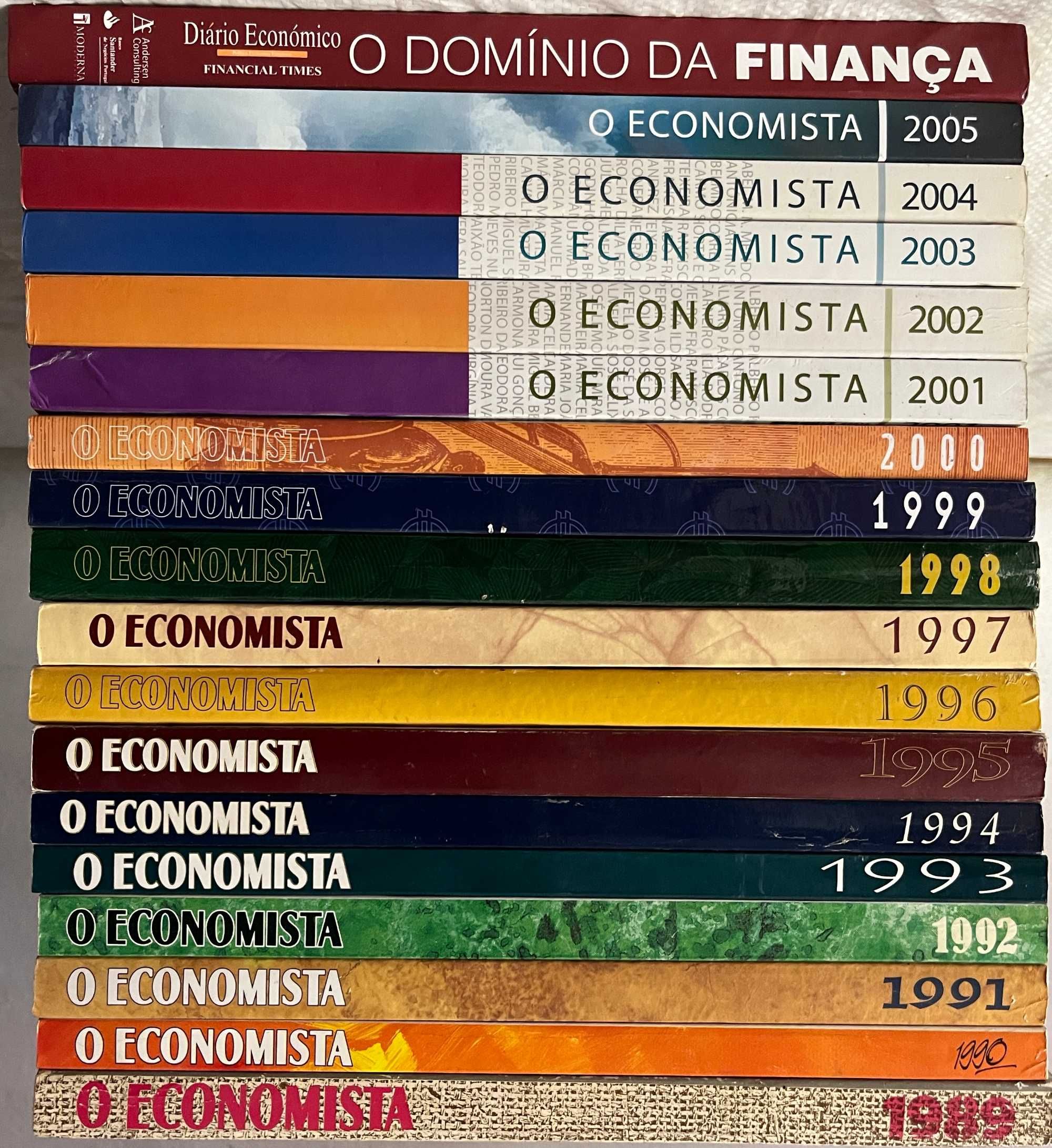 Lote de16 números do Anuário da Economia Portuguesa - 15 €