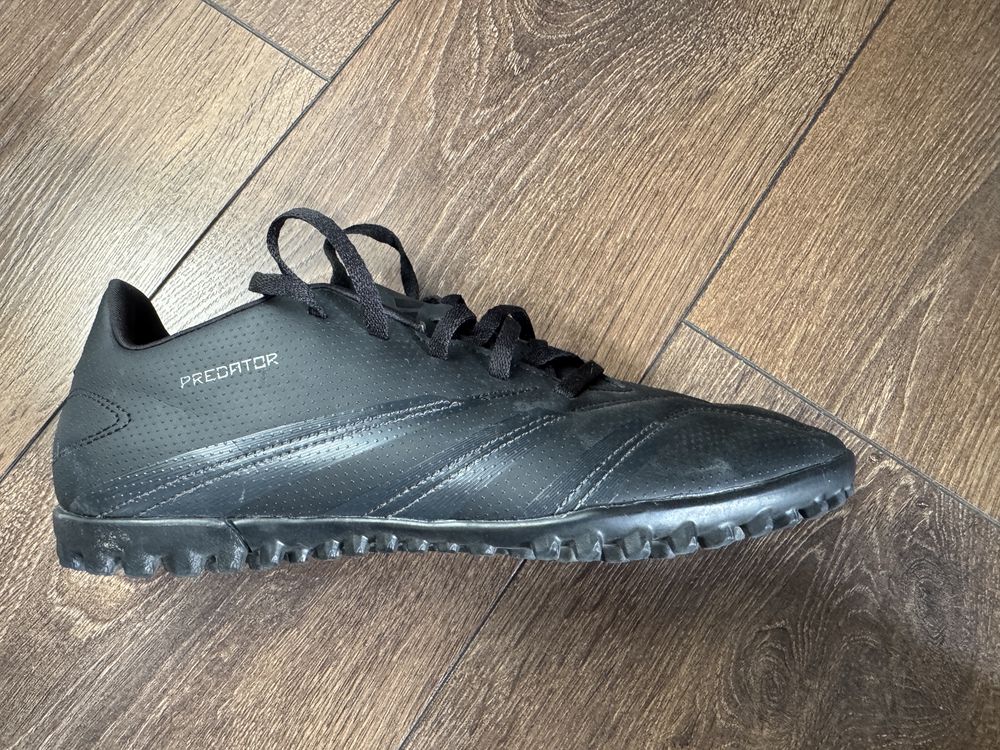 Adidas predator club turf