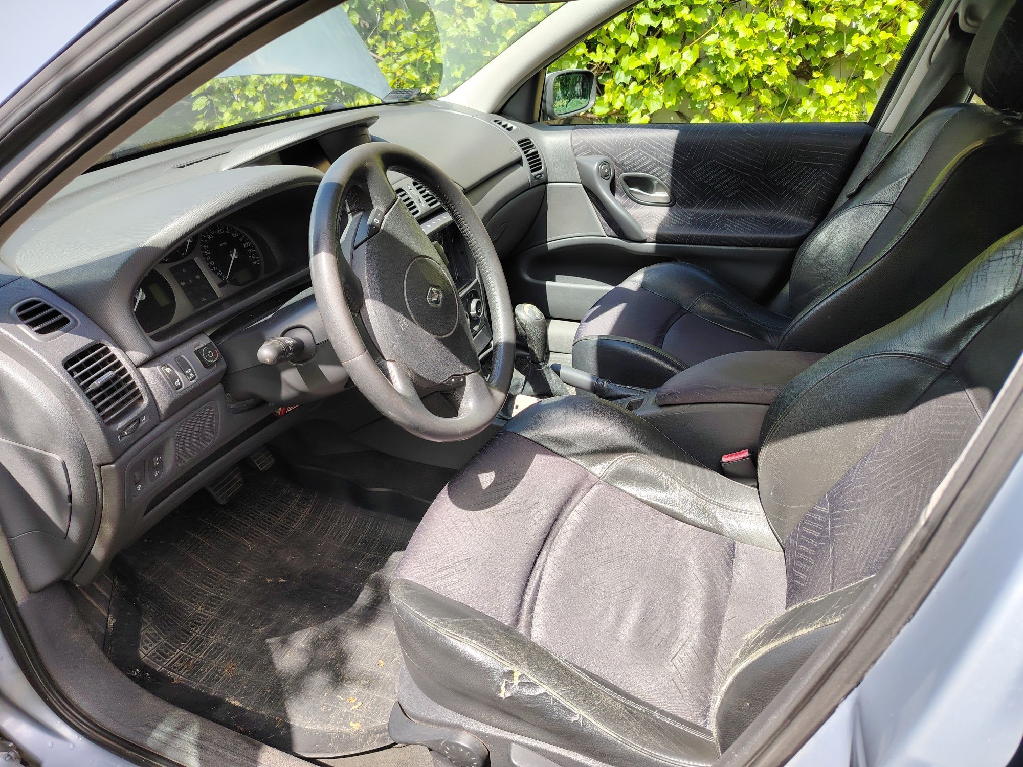 Samochód Renault Laguna