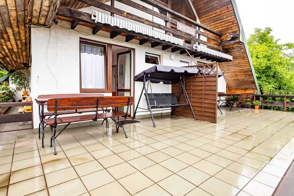 Pokoje i domek letniskowy z Widokiem na Jezioro Polańczyk