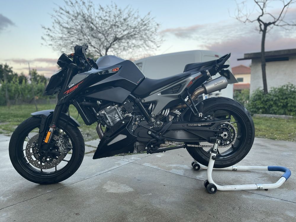 KTM Duke 790 (77kw, 105cv, full extras)