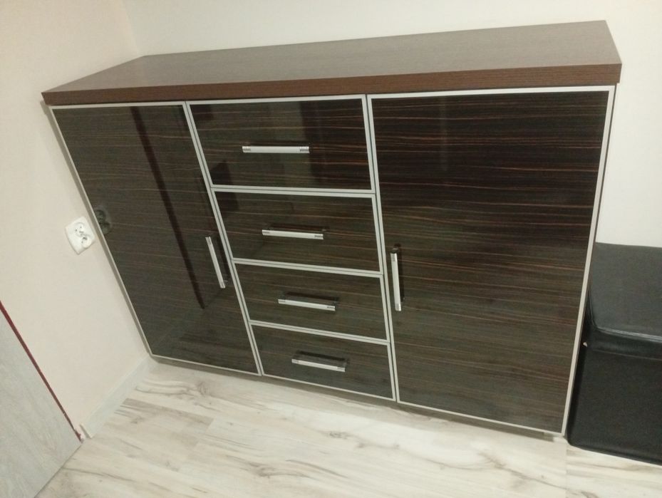 Zestaw mebli szafa  przesuwna komoda brąz beż połysk