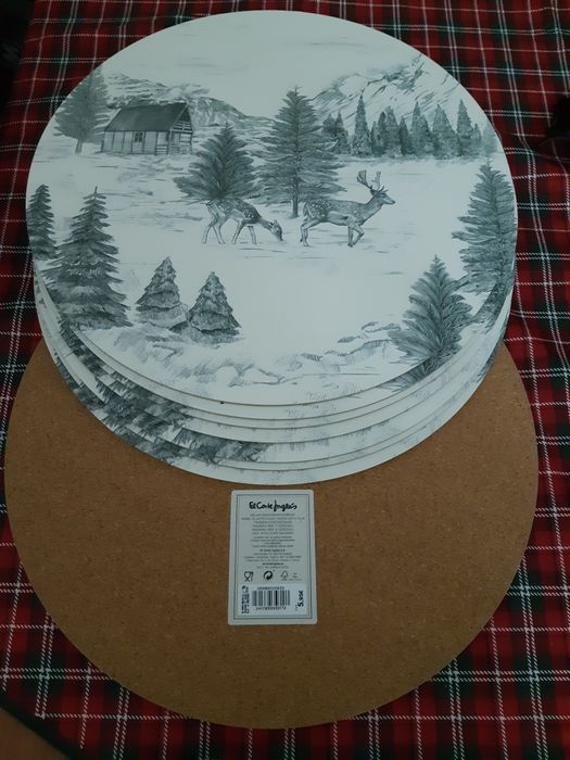 Bases para pratos ou panelas