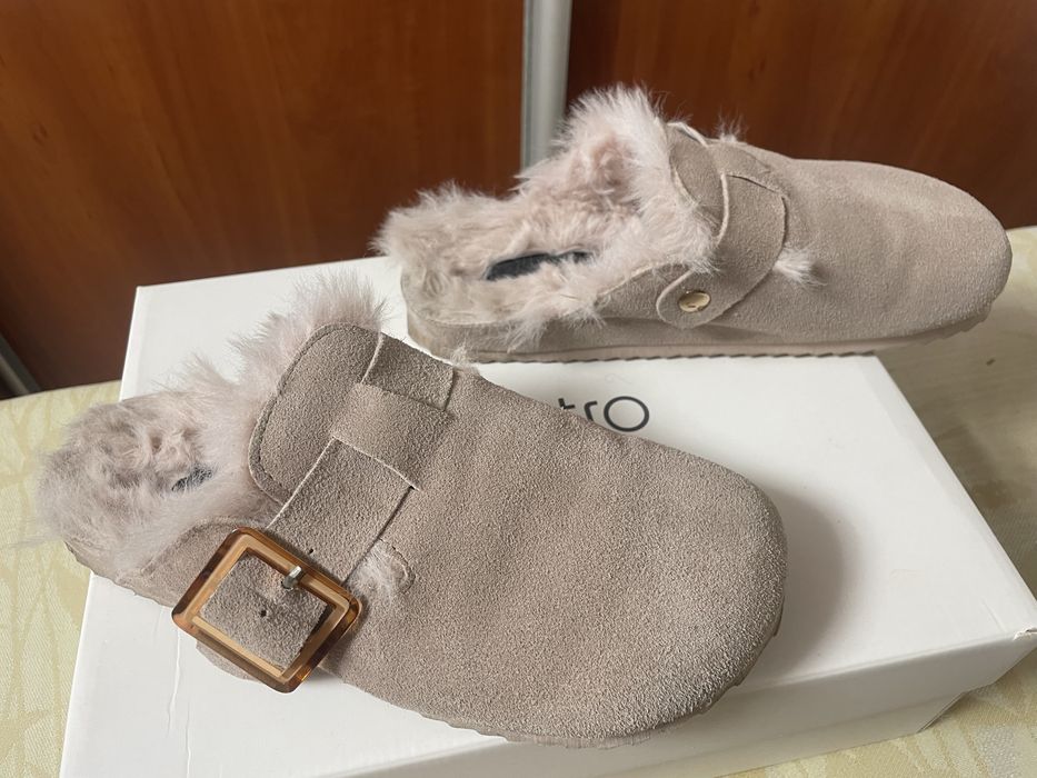 Жіночі клогі на меху