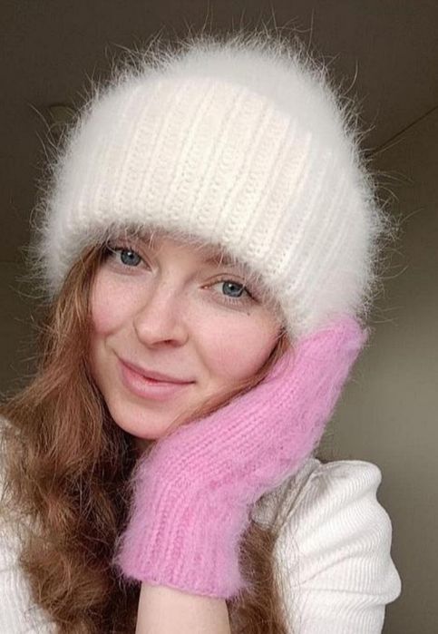 Шапка ангорова в'язана ручна робота довгий ворс в наявності