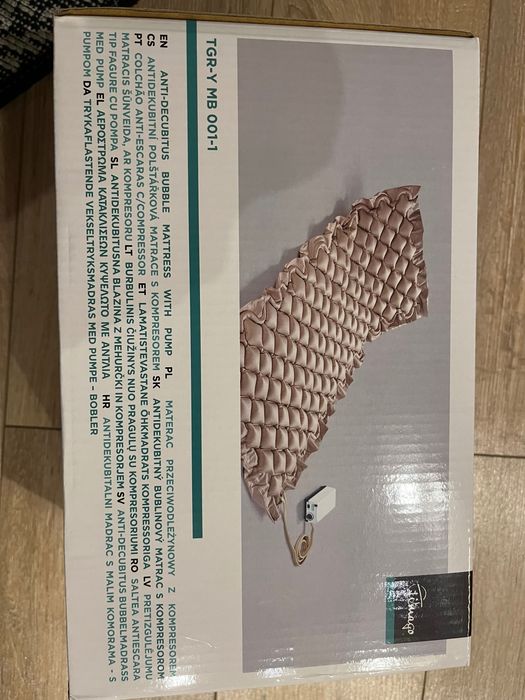 Materac przeciwodleżynowy z kompresorem