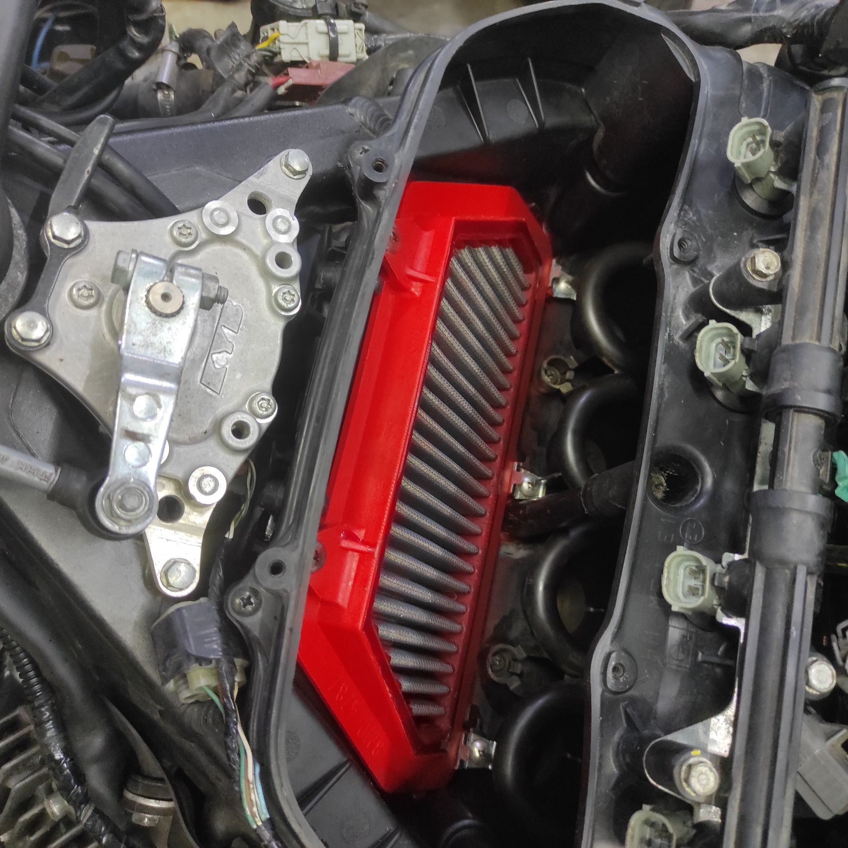 Ремонт СКУТЕРІВ Suzuki Yamaha Honda