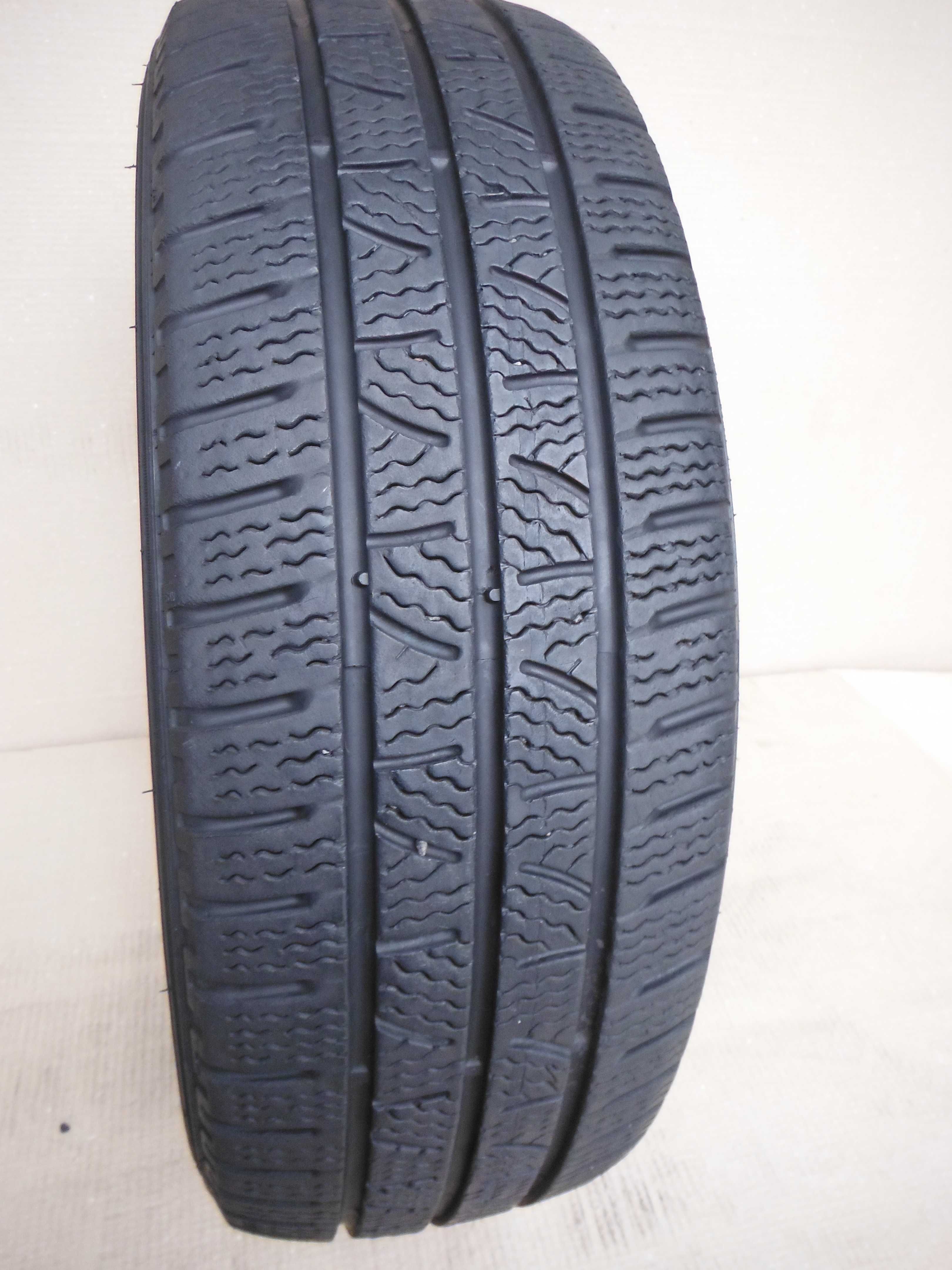 Opona Zimowa 205/65/16C Pirelli Carrier 6mm 2018r