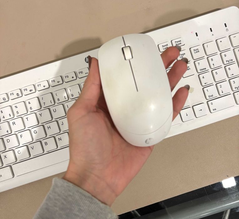 HP Conjunto Teclado e Rato sem Fios 230, Branco