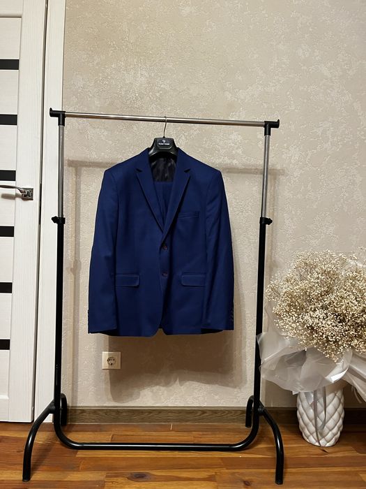 Класичний костюм на випускний