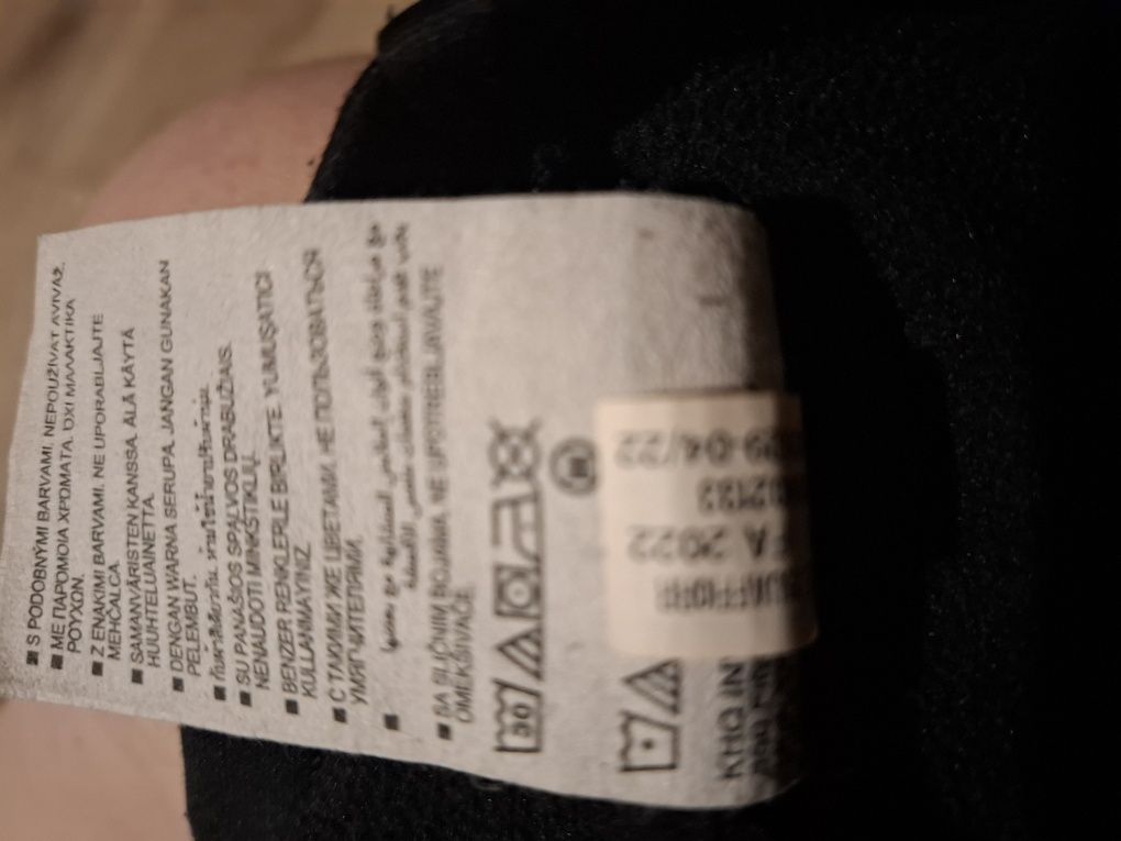 Dres dla  dziewczynki Under Armour 3-4 lata