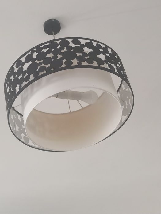 Candeeiro preto de sala