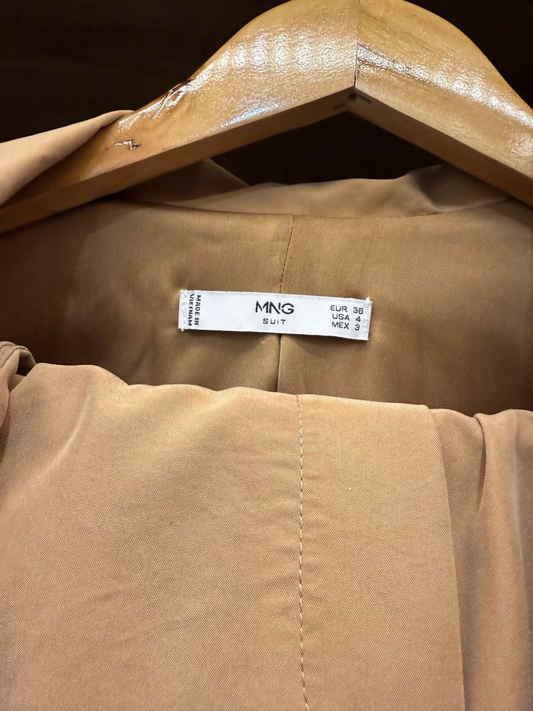 Костюм Mango, розмір 36