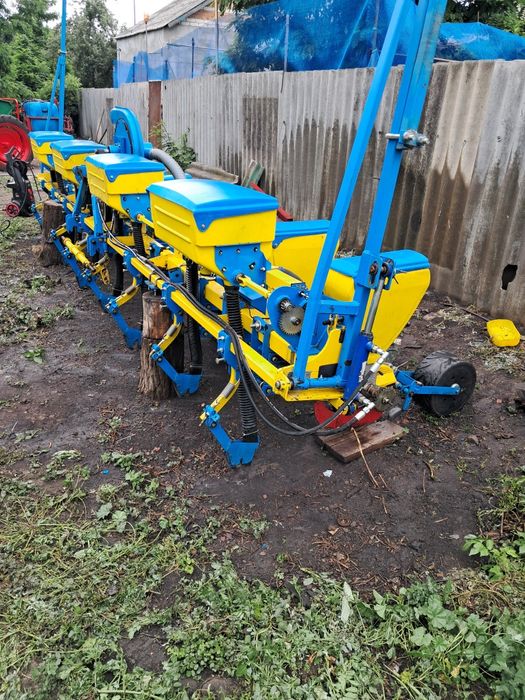 Продам пропашну сівалку УПС 8 СПУ-8М