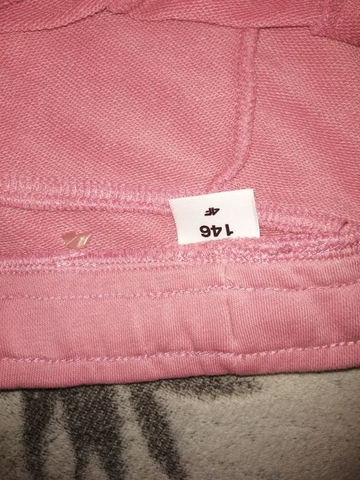 Sprzedam spodnie dresowe dziewczęce