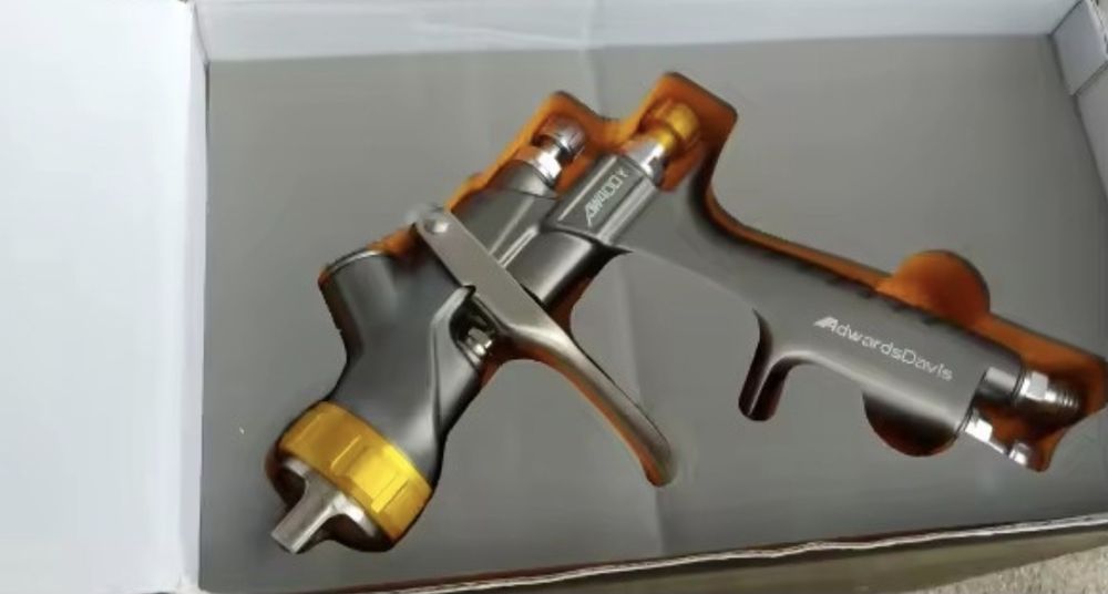 Краскопульт AdwardsDevis W400 HVLP,1.3 mm,1.4 mm з розрізною дюзою