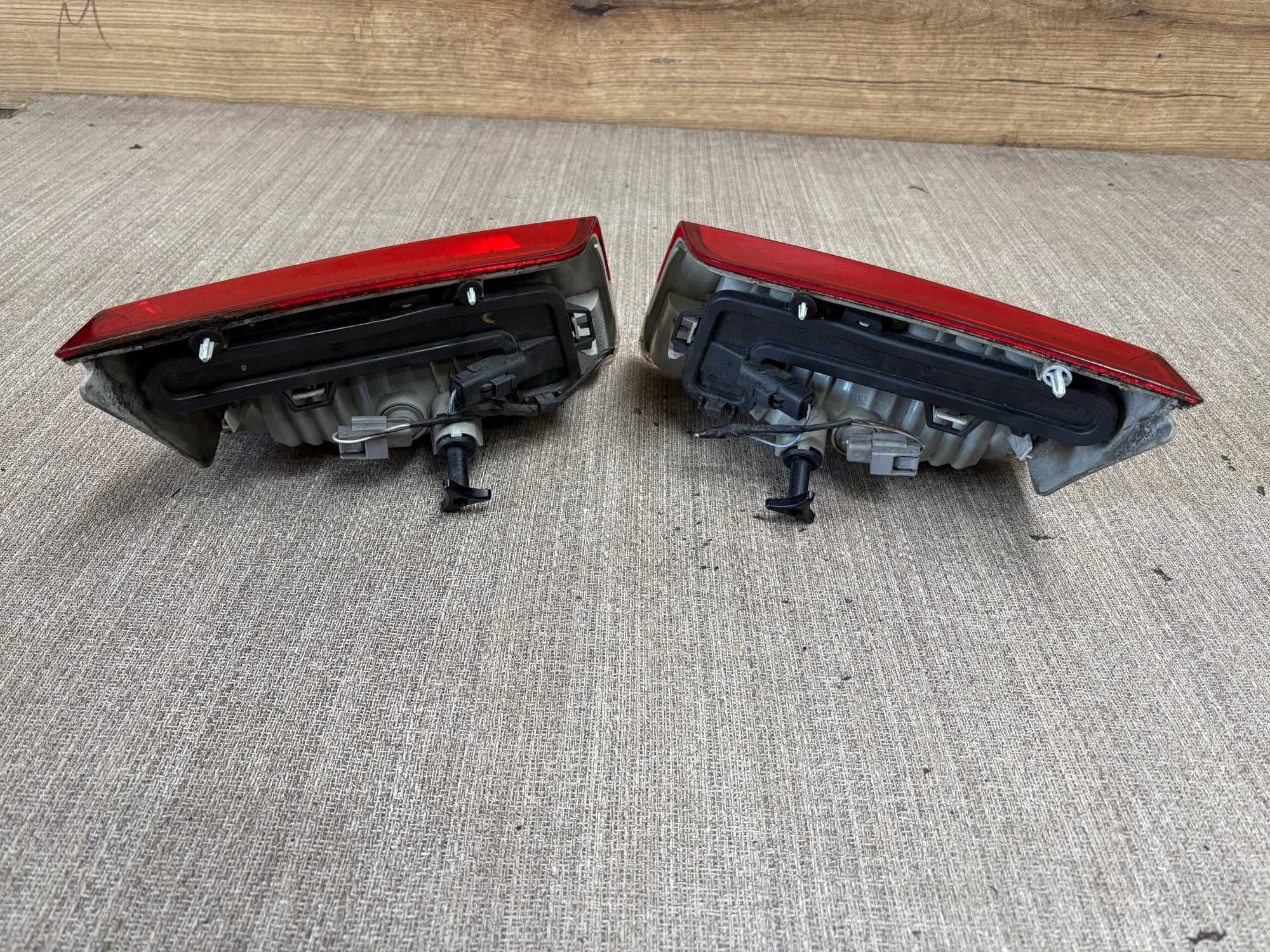 lampy tylne w klapę renault laguna III