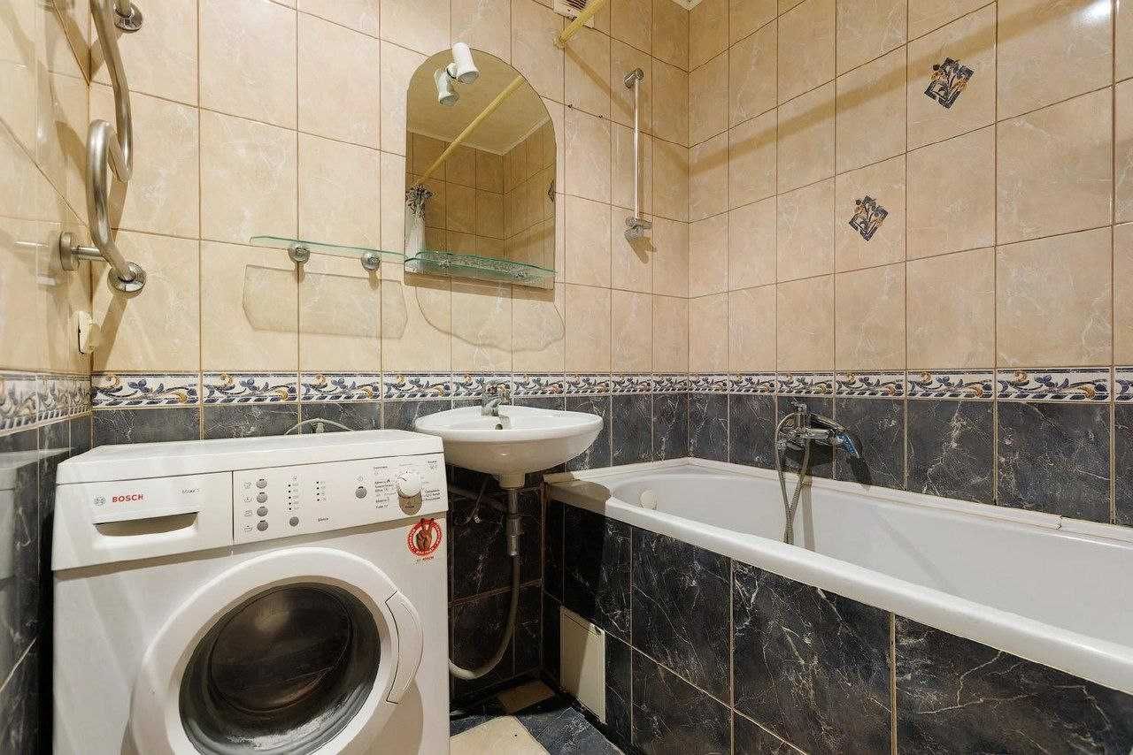 Продаж 2 -к ., Ревуцького 25, Дарницкий р-н .