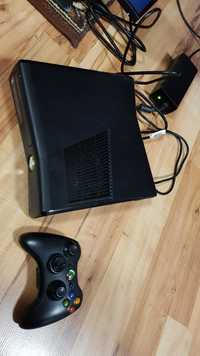 Konsola Xbox 360 slim