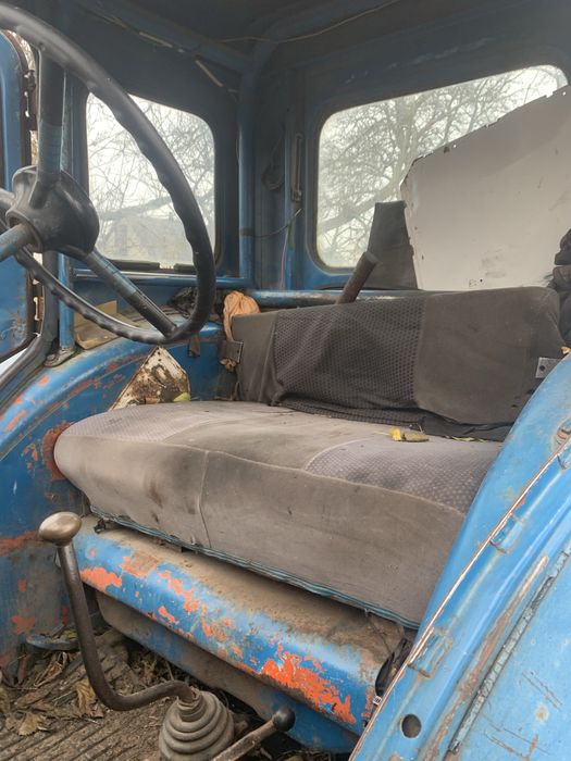 Продам Т-40 + два двигуни