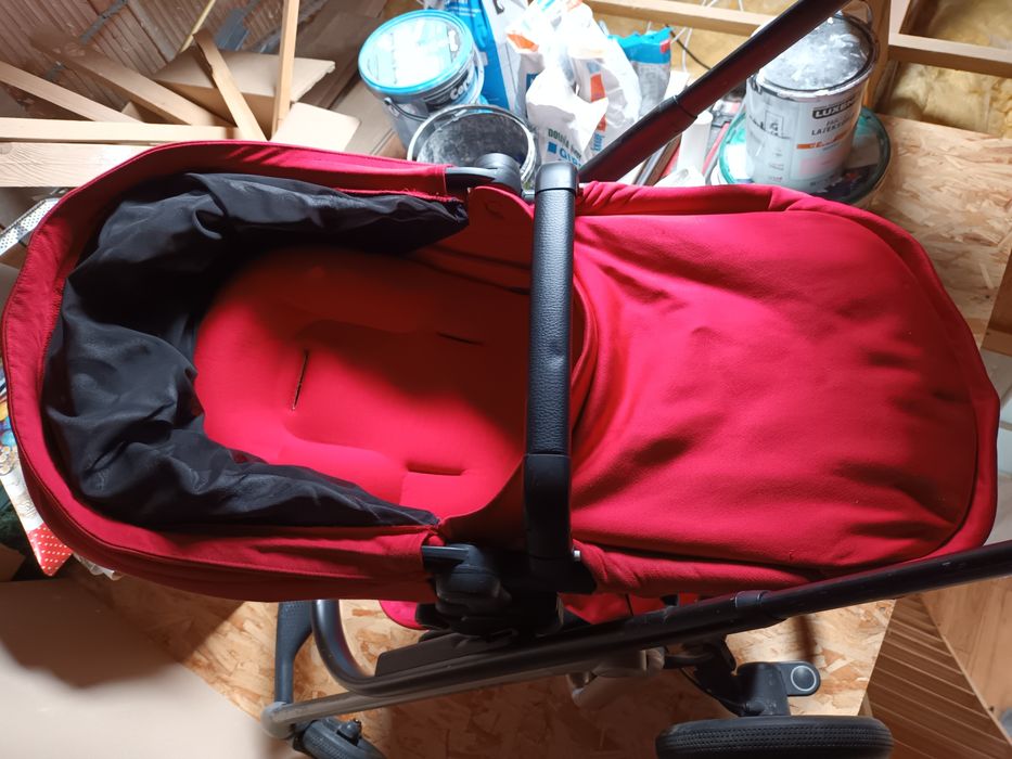 Maxi Cosi Lila Nomad Red