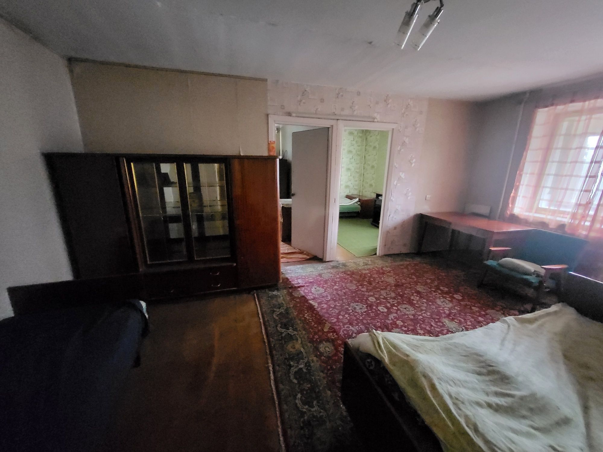 Житомир.Сдам ДЕШЕВО 3 кім.кв-ру ( пр-т Миру,біля Европейського універу