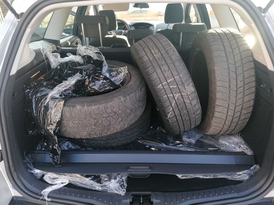 Ford Focus  1.6 105 KM / Serwisowany / 2 komplety kół