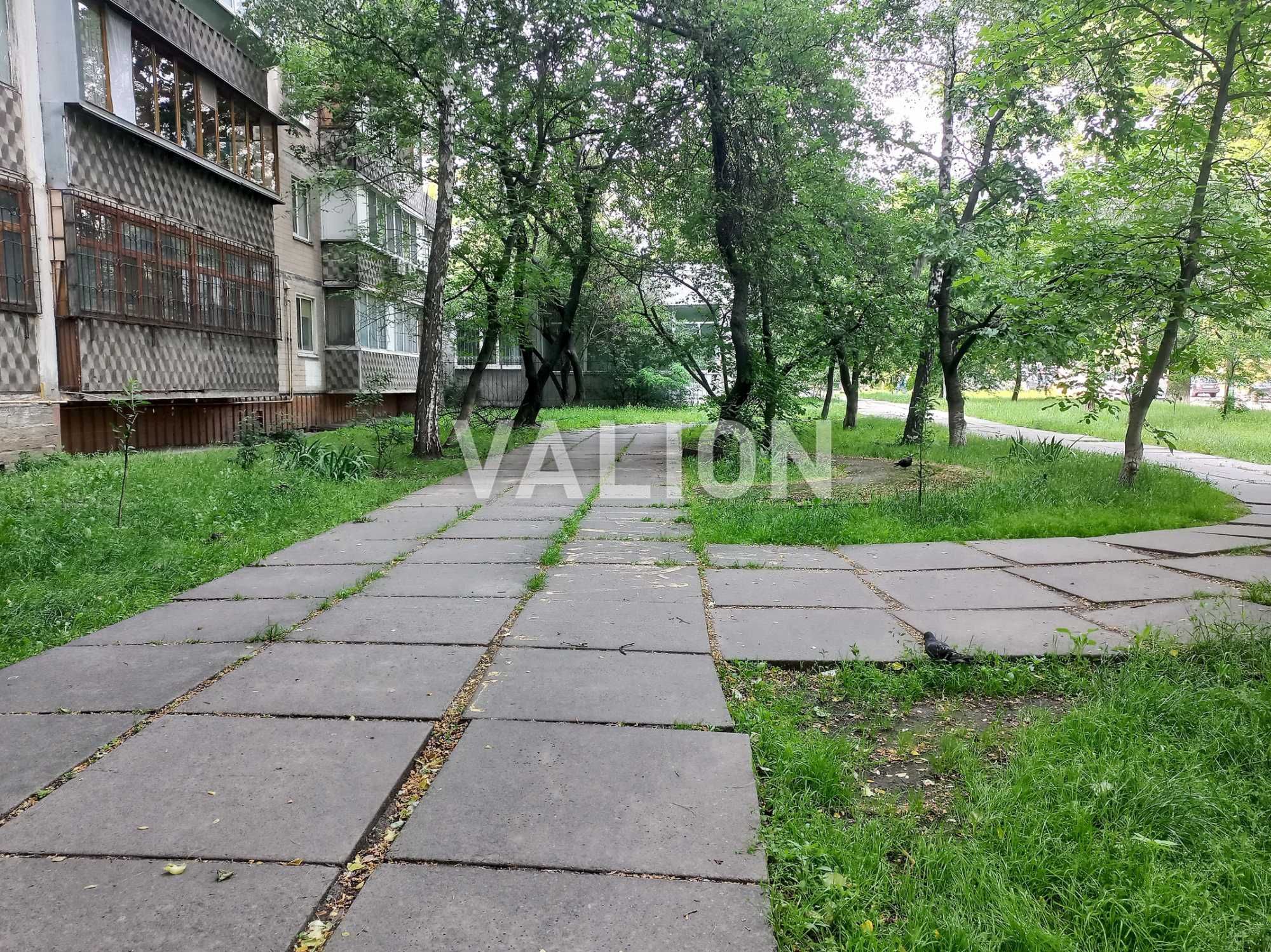 Без % Продаж 5-кім. кв. вул Васильківська 38, поруч метро, Максимовича