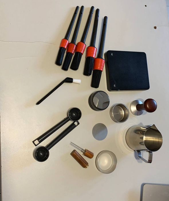 Аксессуары на кофеварку Delonghi 51 мм и др. Питчер/темпер/щетка/корзи