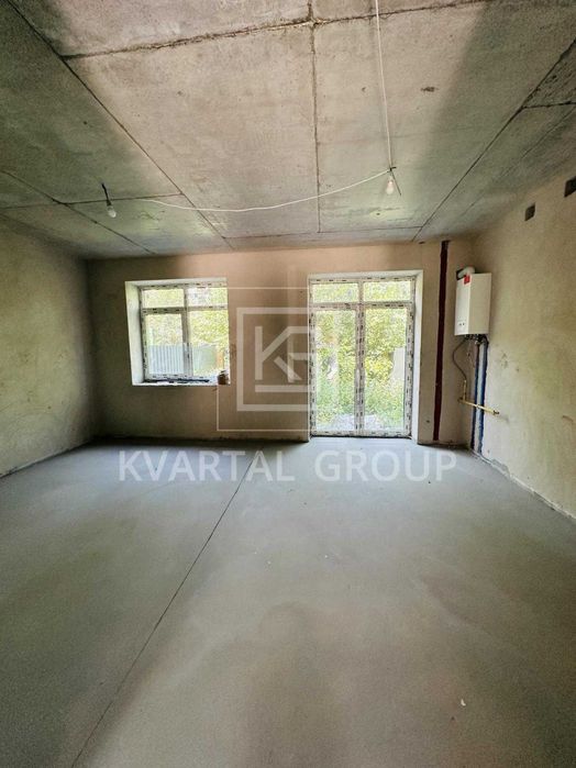 БЕЗ КОМІСІЇ! цегляний ТаунХаус без ремонту. ПАСПОРТНИЙ стіл