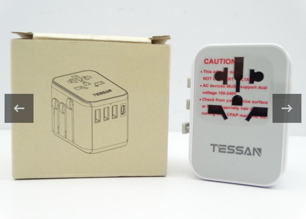 Uniwersalny adapter podrozny