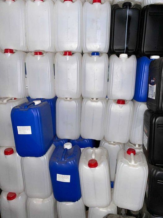 Пластикові каністри на 20л тара канистры