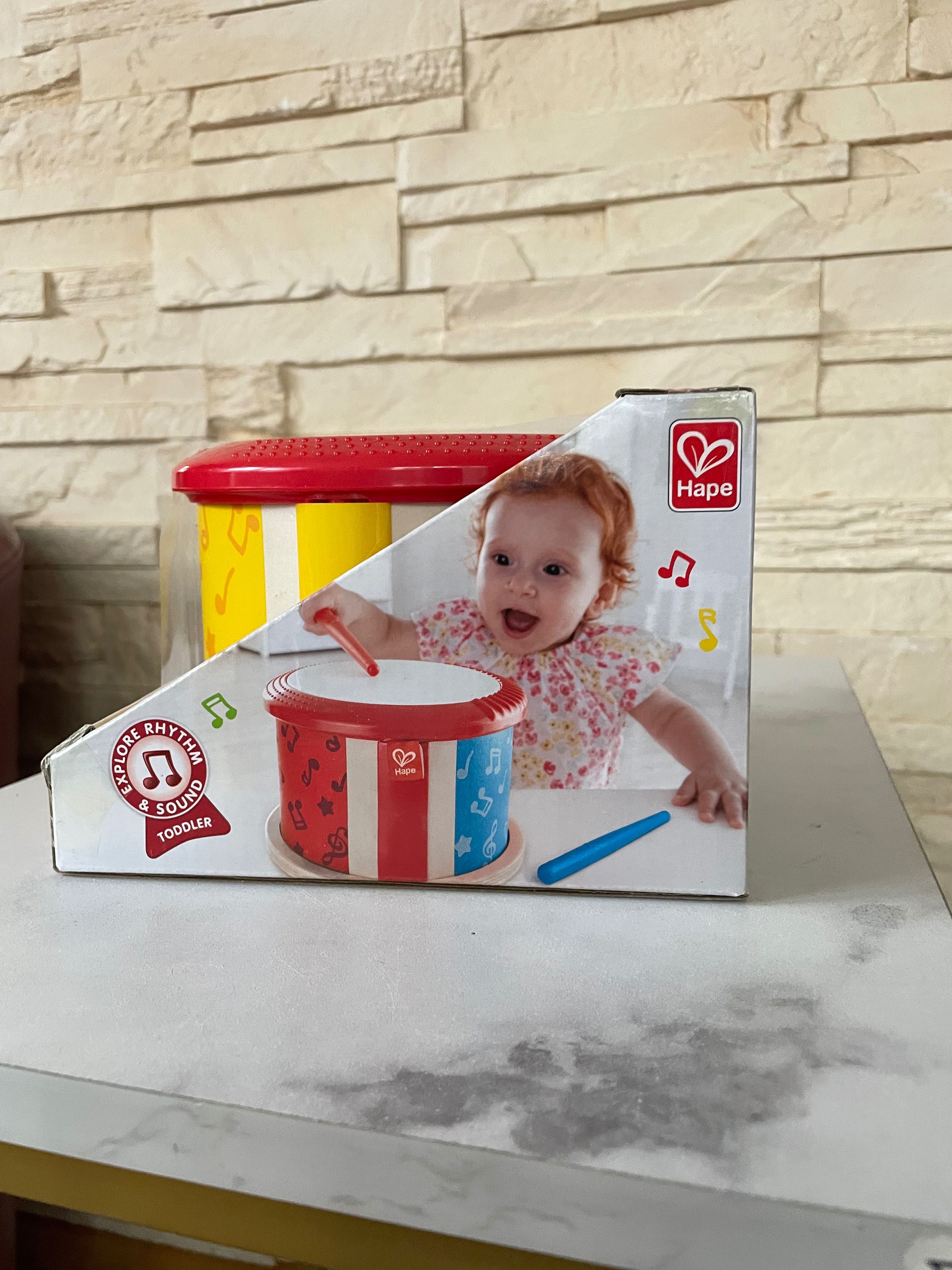 Hape Dwustronny Bębenek, bębenek dla dzieci, instrumenty do zabawy