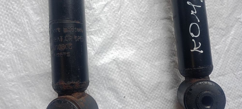 Amortyzatory tył audi A6 C5 kombi