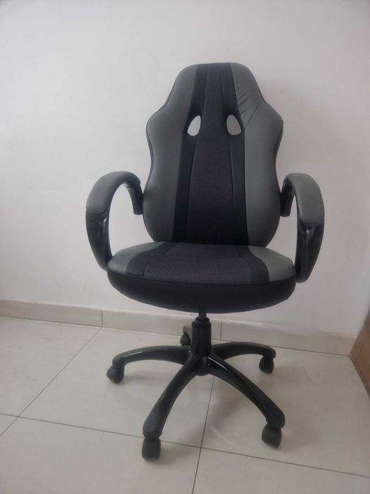 Fotel biurowy/gamingowy  obrotowy AGGESTRUP