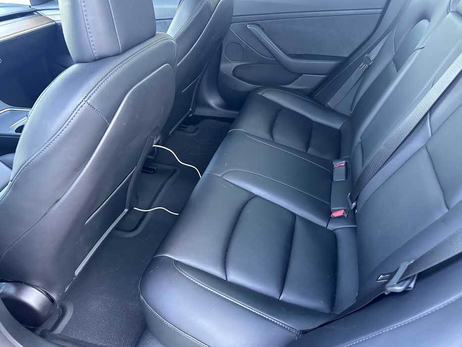 тесла 3 2022 рік