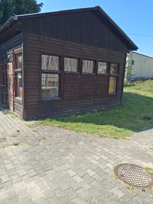 Lokal handlowo- usługowy /Bierzwnik sprzedam tanio.