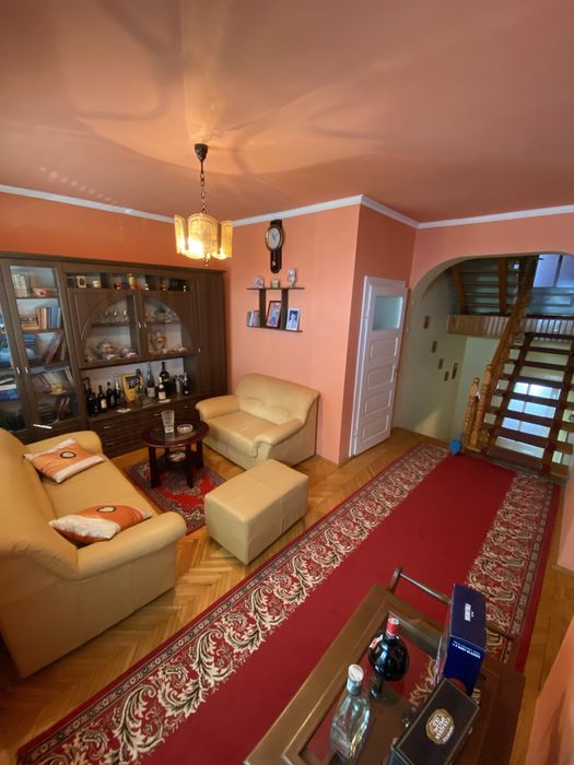 Продам будинок у передмісті Берегова