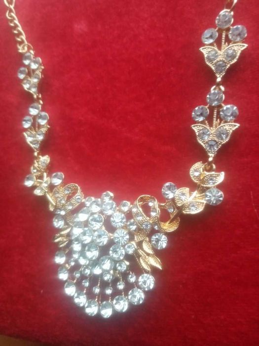 Продам ожерелье.