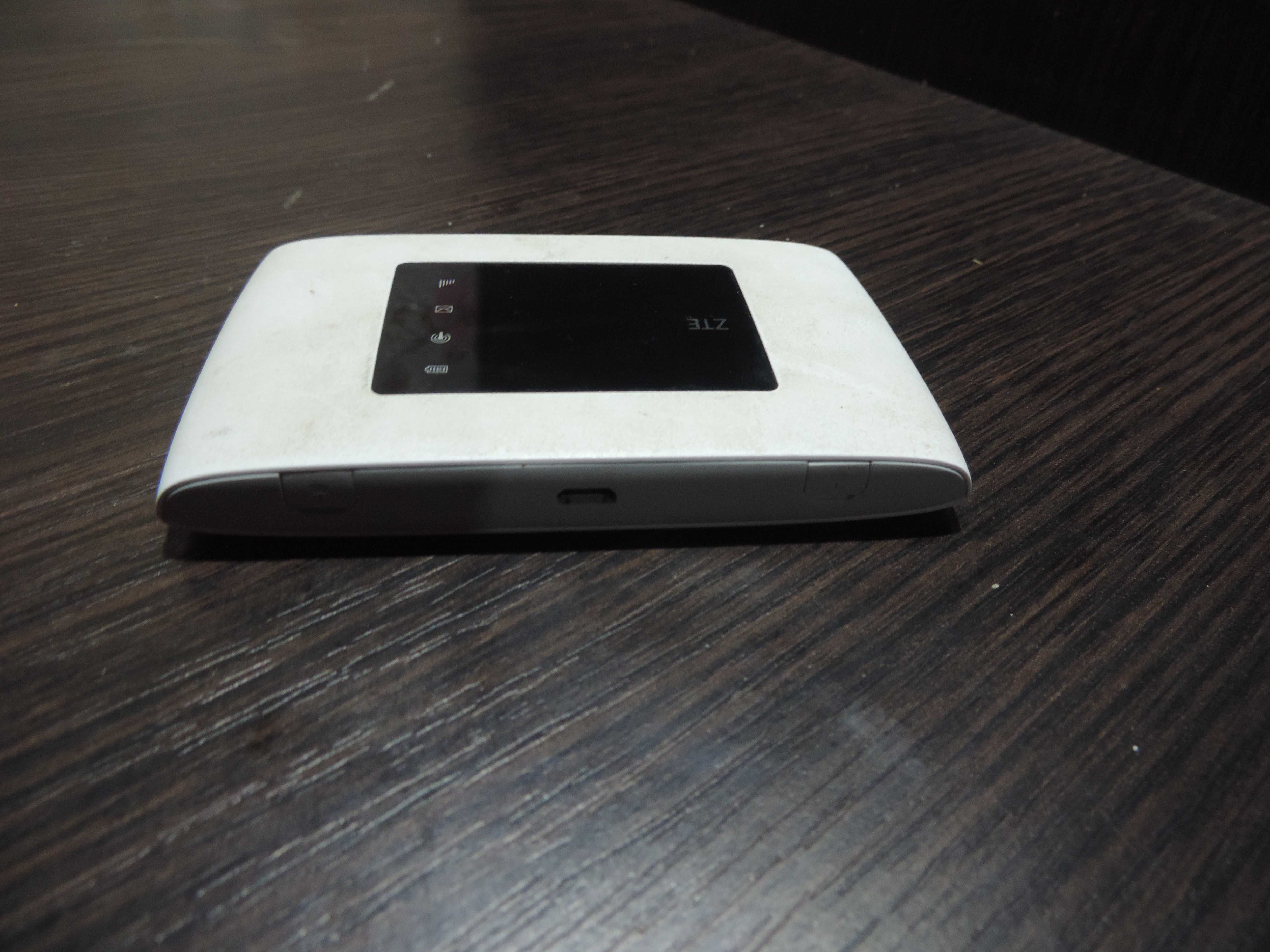 4G LTE мобільний WiFi роутер ZTE MF920
