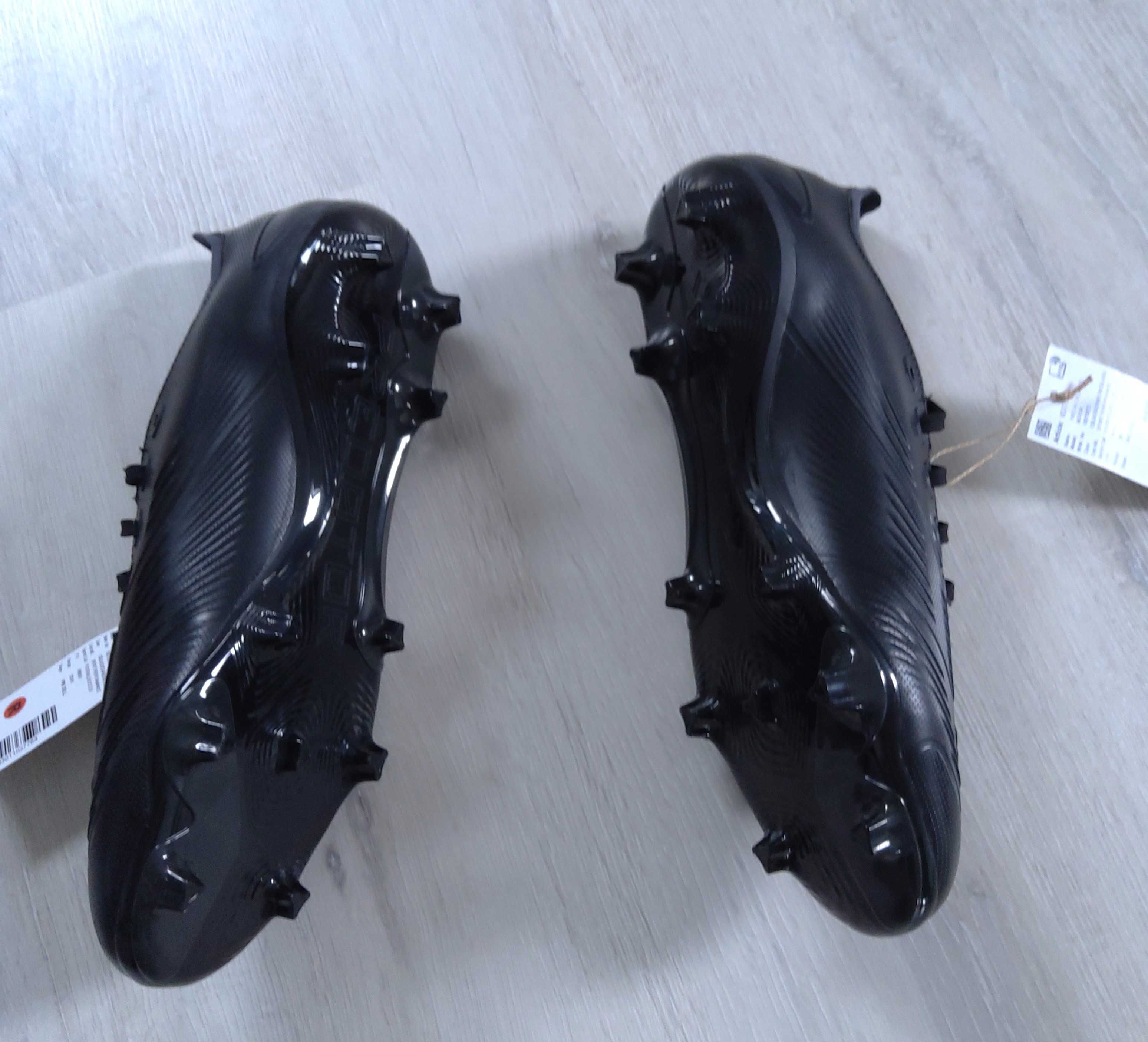 Korki buty piłkarskie Adidas Predator 3 L FG r. 42 2/3 IG7763