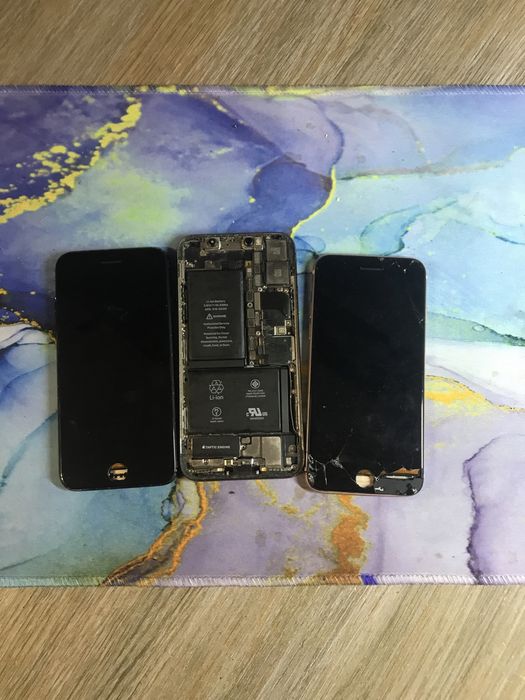 Продам айфон 7 8 та айфон x на запчастини