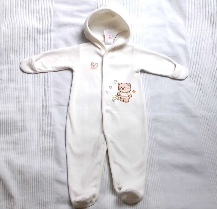 Pajacyk polarowy z kapturem kombinezon 6 mies. r. 68 Sears stan bdb